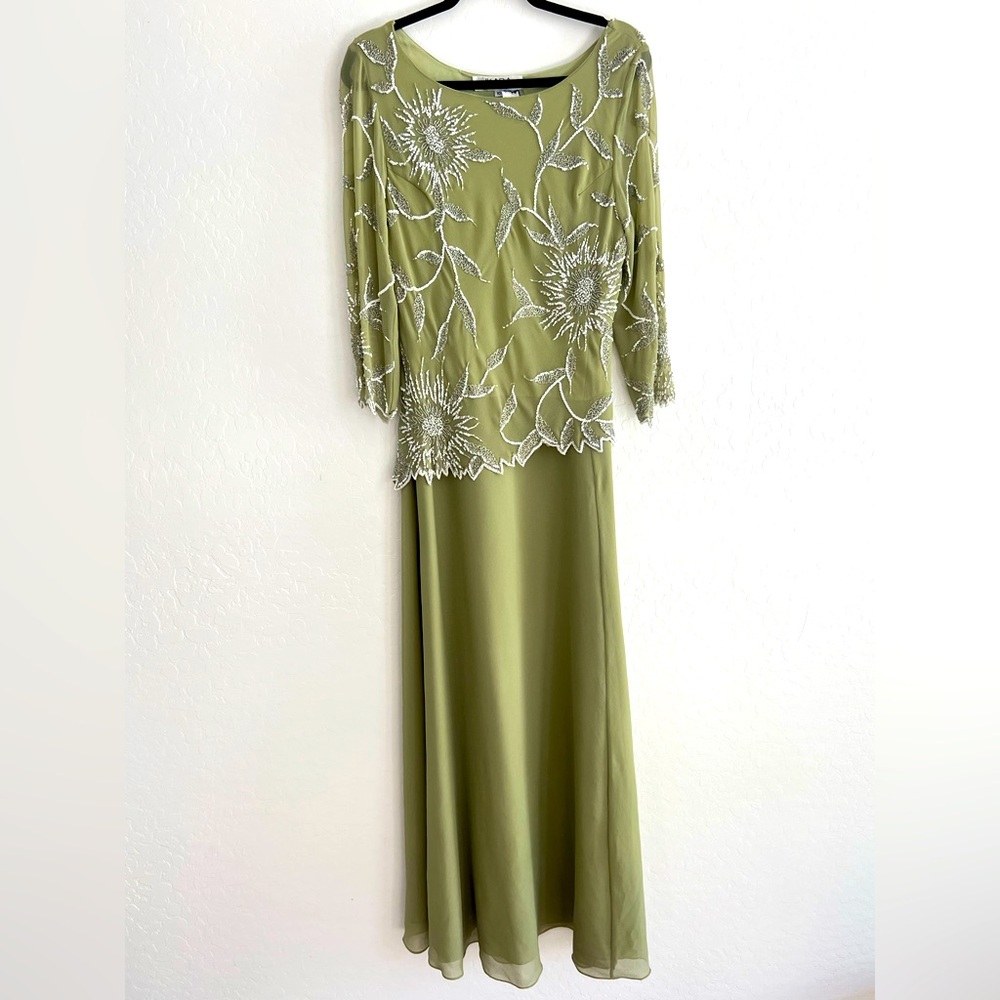 NWT JKARA Beaded Elegant Green Evening Maxi Gown